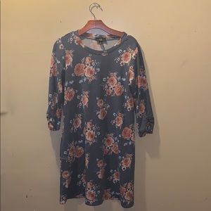 AGB floral dress w/ pockets